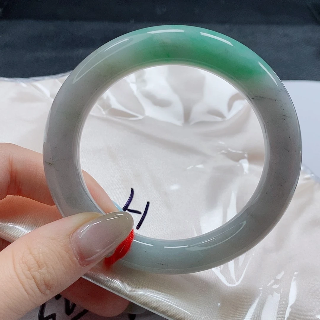 【闪购商品】未镶嵌手镯（圆镯）翡翠485号