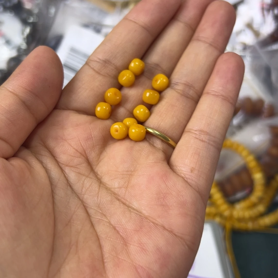 未镶嵌琥珀珠宝奇石