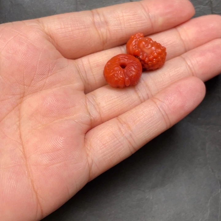 人***年未镶嵌配饰南红玛瑙