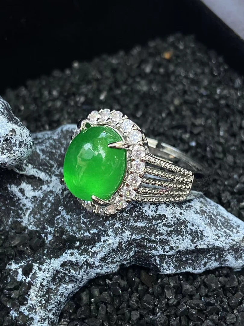 13 满绿缅翡蛋面戒指--多样性发其一气质时尚绿色经典大气款482