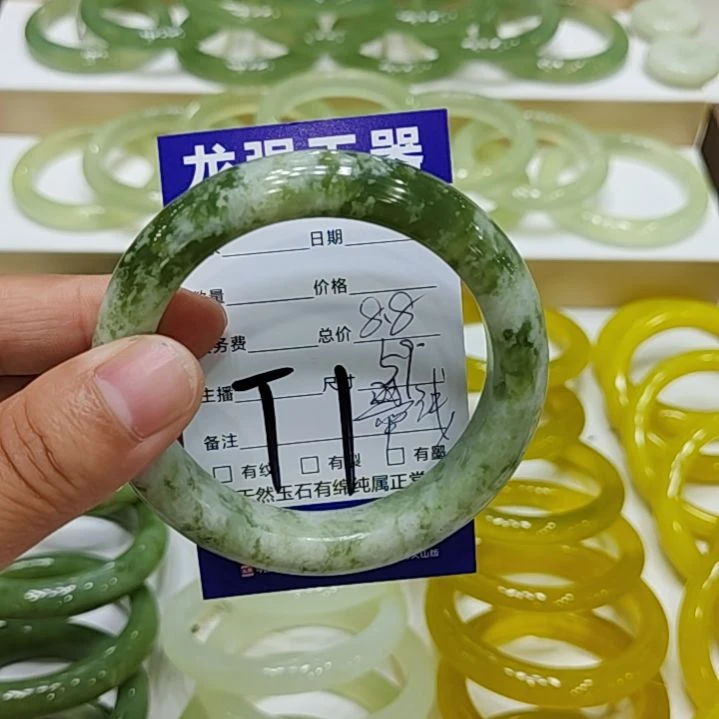 【闪购商品】未镶嵌岫玉手镯岫玉