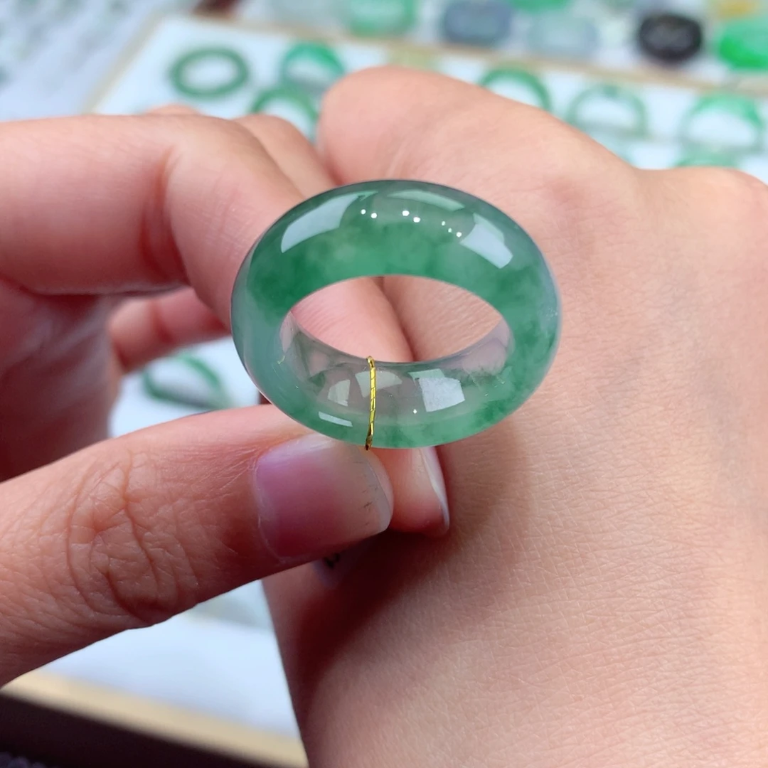 翡翠戒指未镶嵌15号冰润飘绿花轮胎