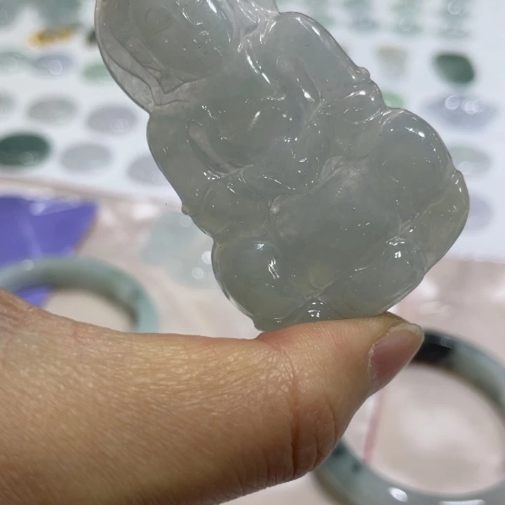 翡翠未镶嵌颈饰翡翠观音吊坠