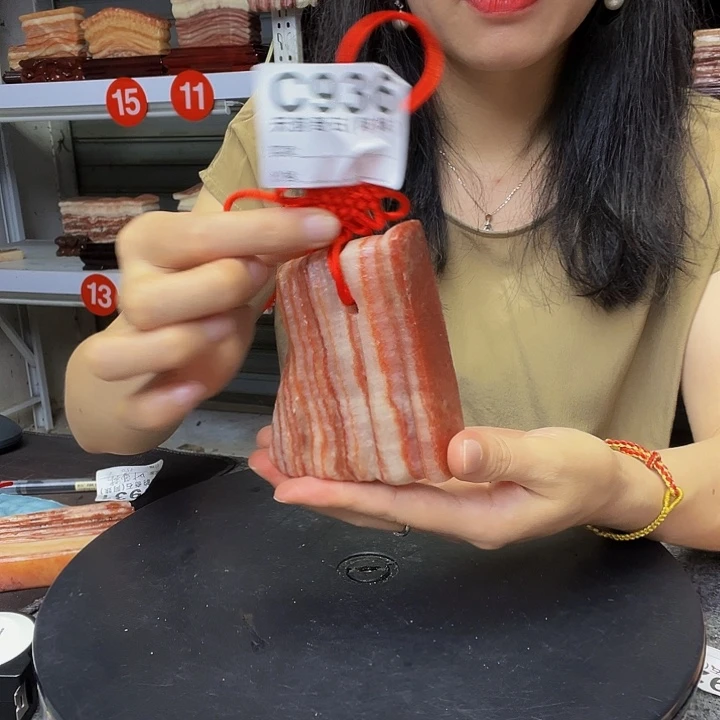 红*广西天然猪肉石头