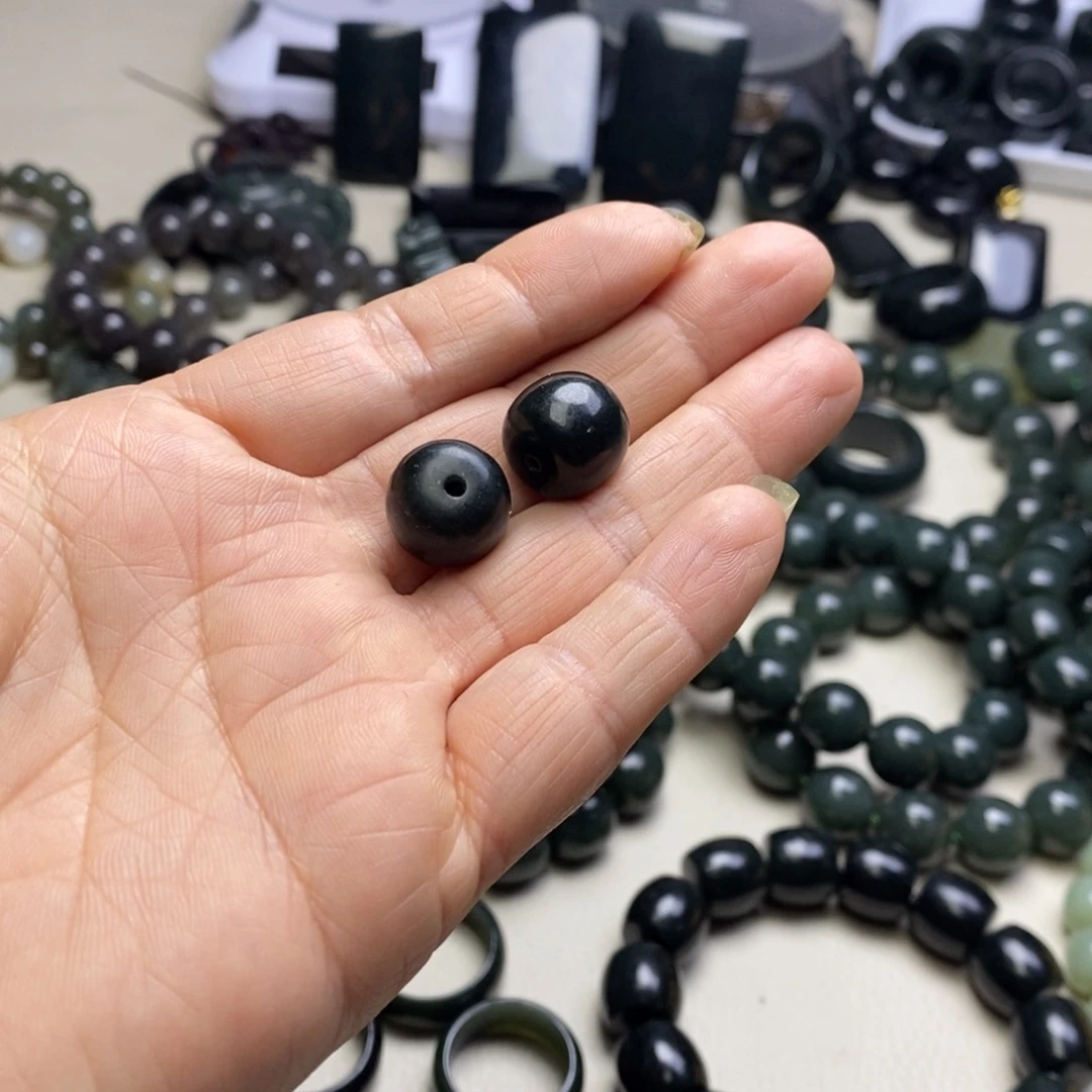 小***比和田玉未镶嵌手链和田玉黑青玉卡14老型珠