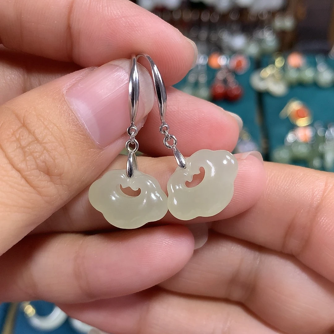 和田玉银S925镶嵌耳饰如意