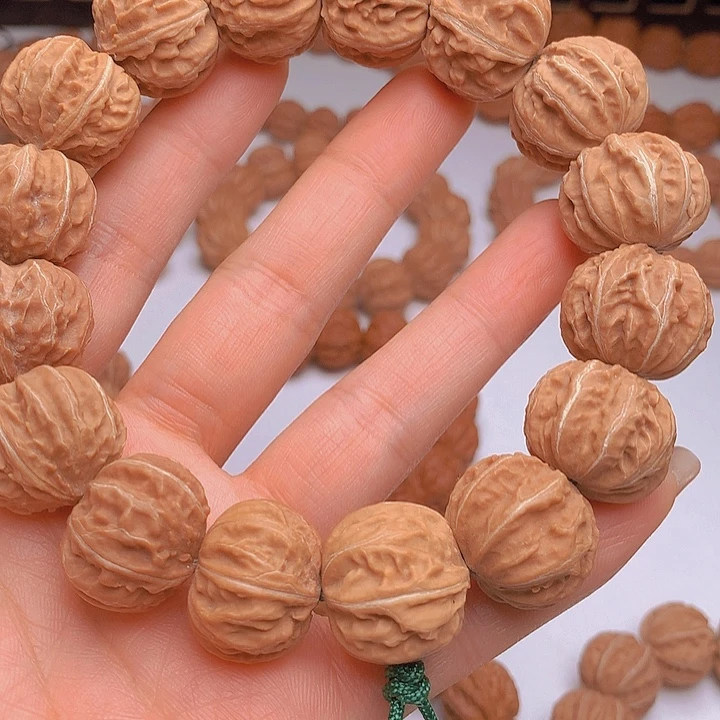 苏****手串桃核核桃手串