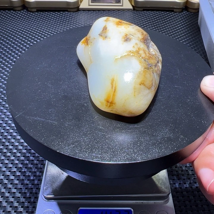 和田玉（子料）未镶嵌颈饰114克