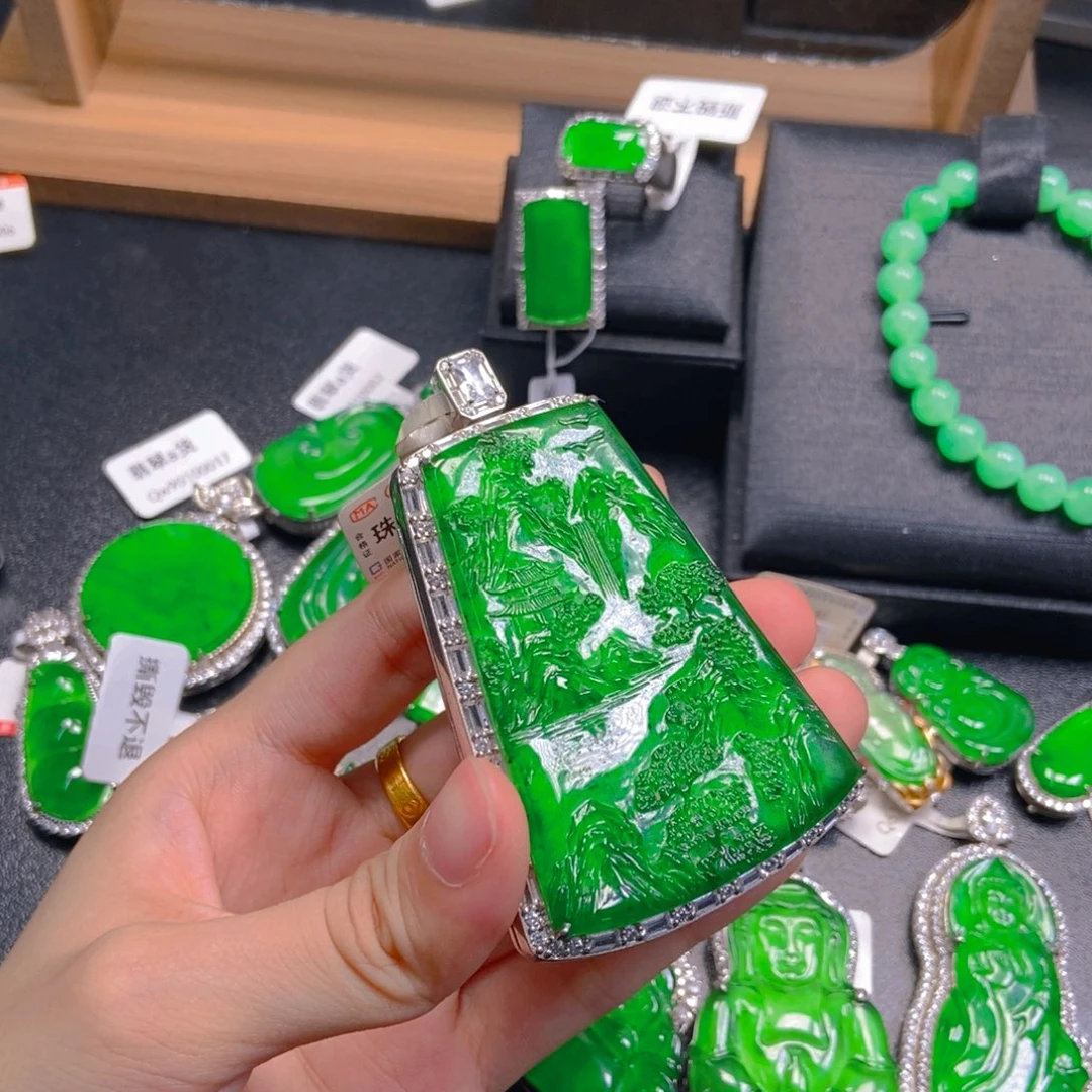 翡翠未镶嵌吊坠(不含链)