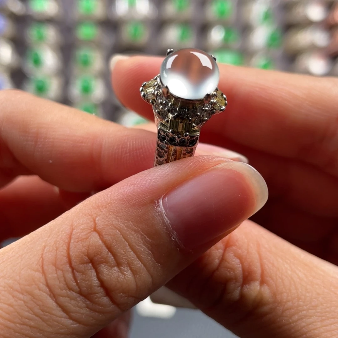 定制翡翠未镶嵌翡翠