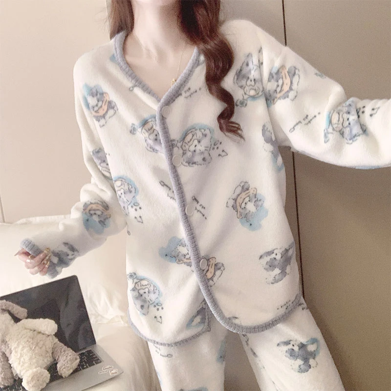 秋冬季爆款卡通风法兰绒睡衣女款加绒加厚可爱保暖家居服套装外穿