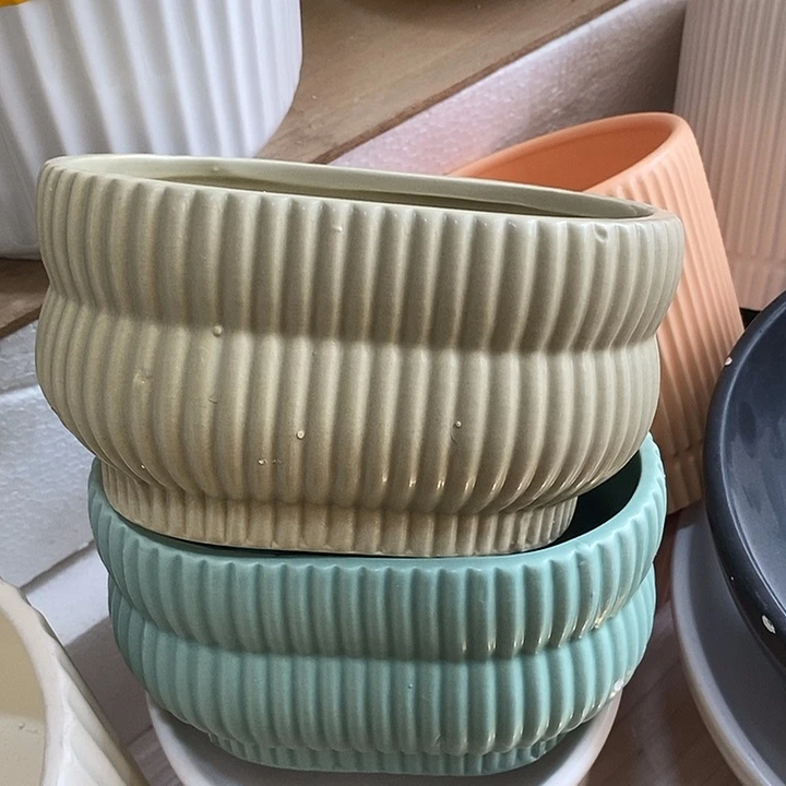 陶瓷花盆有孔 瑕疵介意勿拍