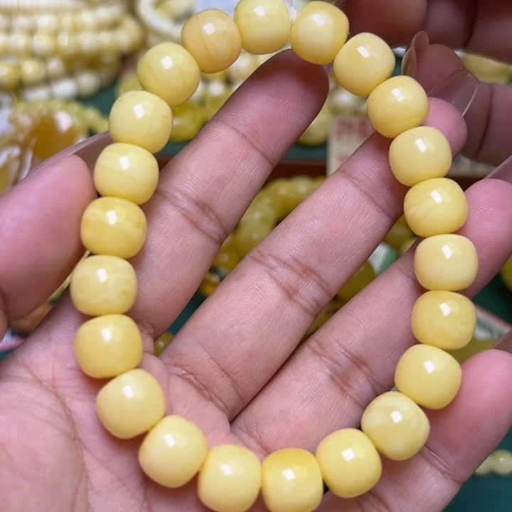 蜜蜡未镶嵌珠宝奇石