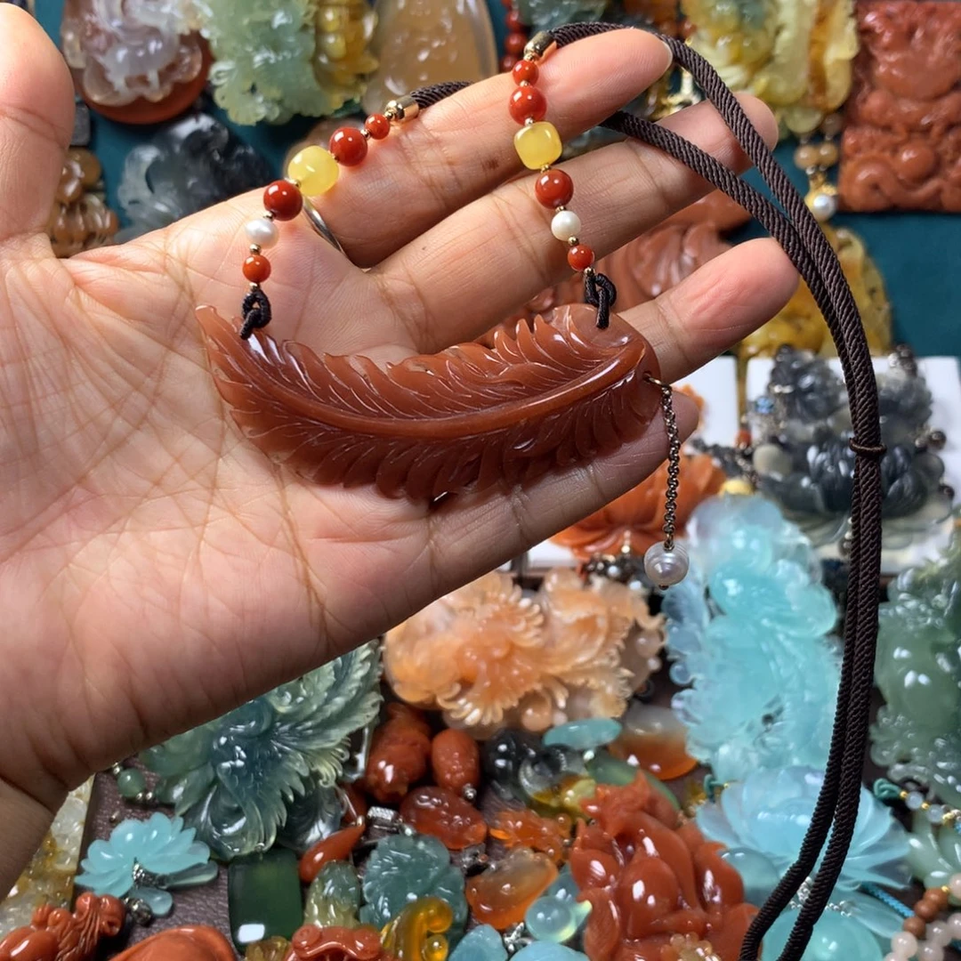 蛇纹石玉未镶嵌挂坠