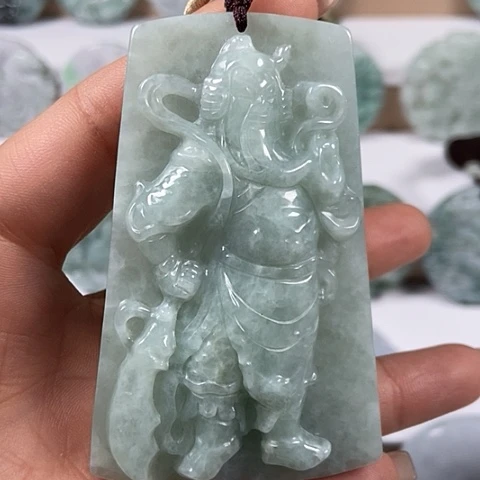 翡翠颈饰未镶嵌关二爷福利