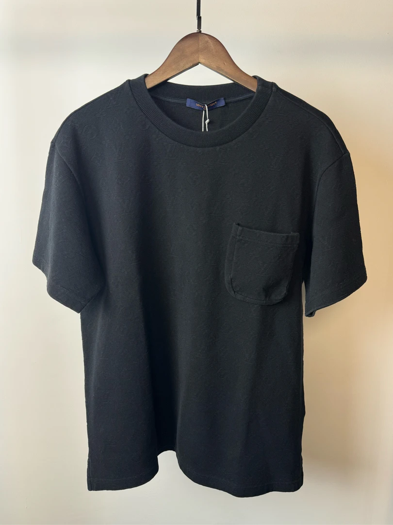 全新未使用 LouisVuitton/路易威登 浮雕暗纹满印短袖/XL码/25141