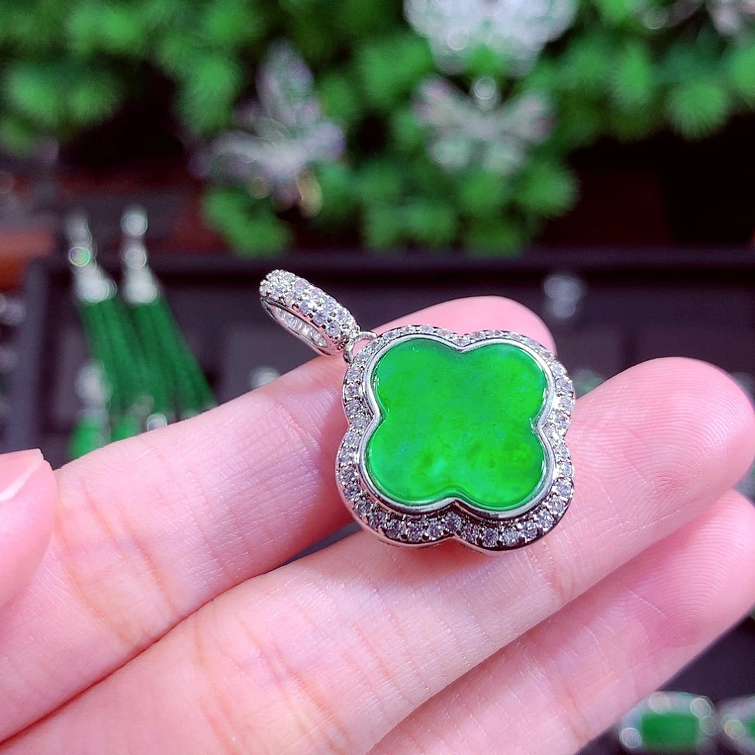 颈饰未镶嵌翡翠天然