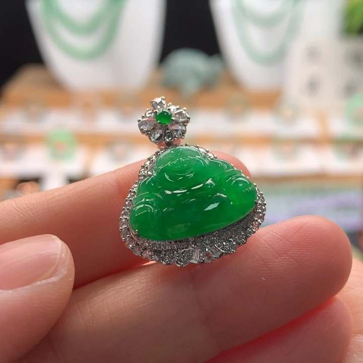 翡翠18K金镶嵌颈饰天然缅甸A货翡翠