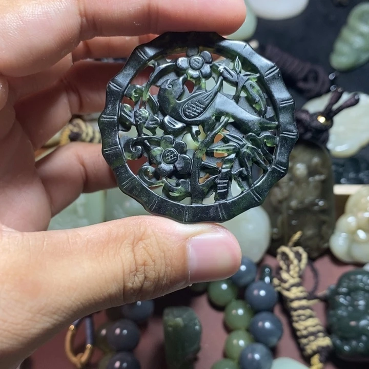 和田玉未镶嵌珠宝奇石