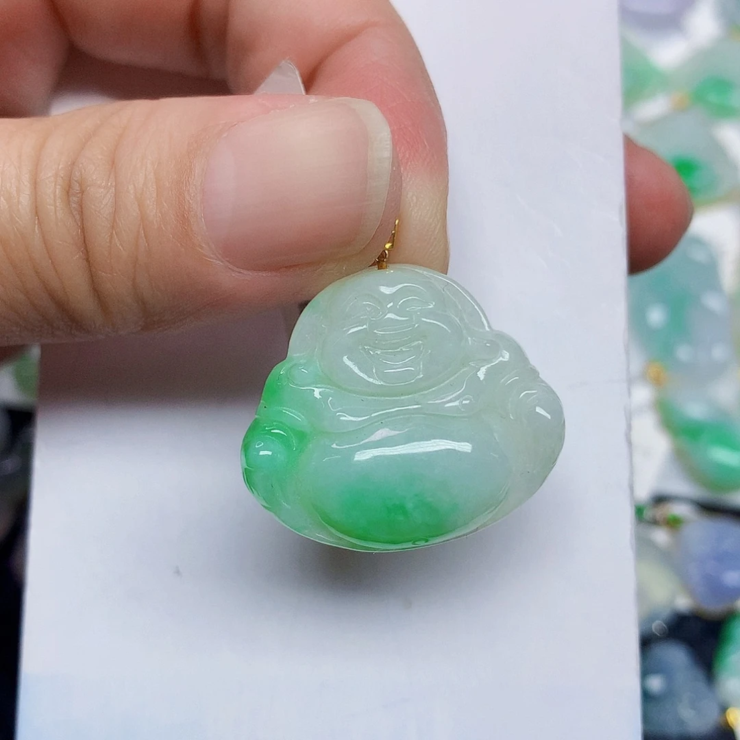 翡翠18K金镶嵌颈饰4567899