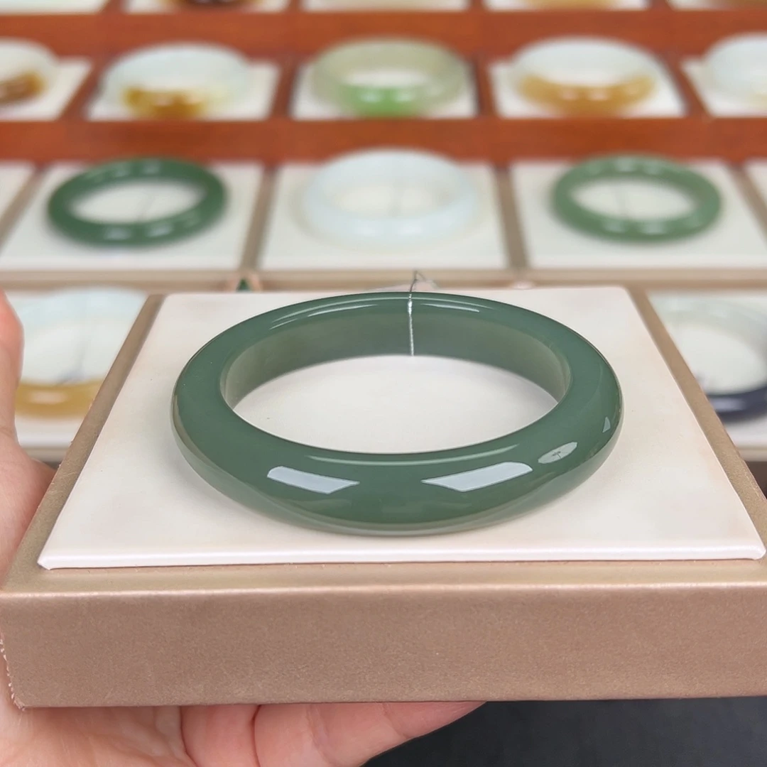 和田玉未镶嵌手镯且末蓝