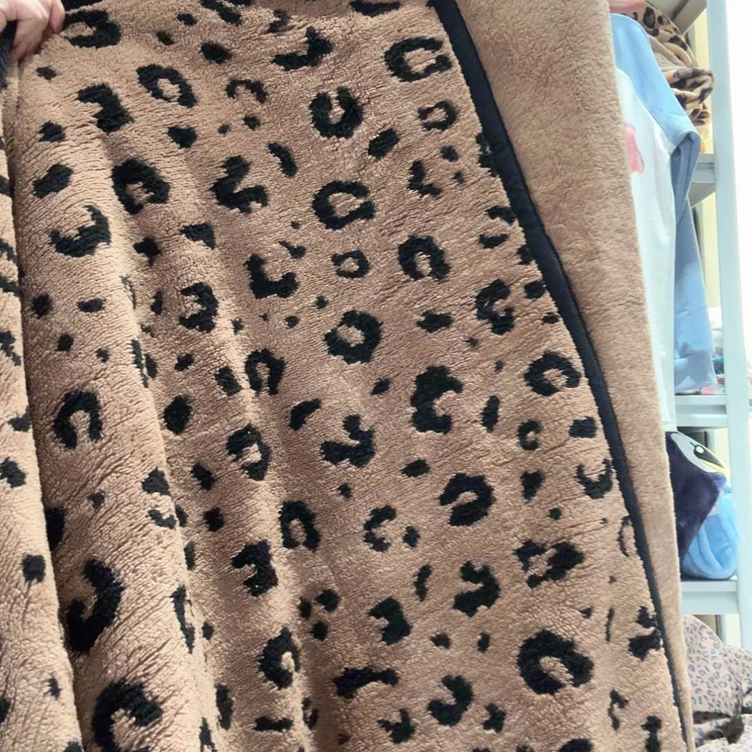 羊羔毛150×200杯子羊羔绒特价不退不换，3.5斤左右