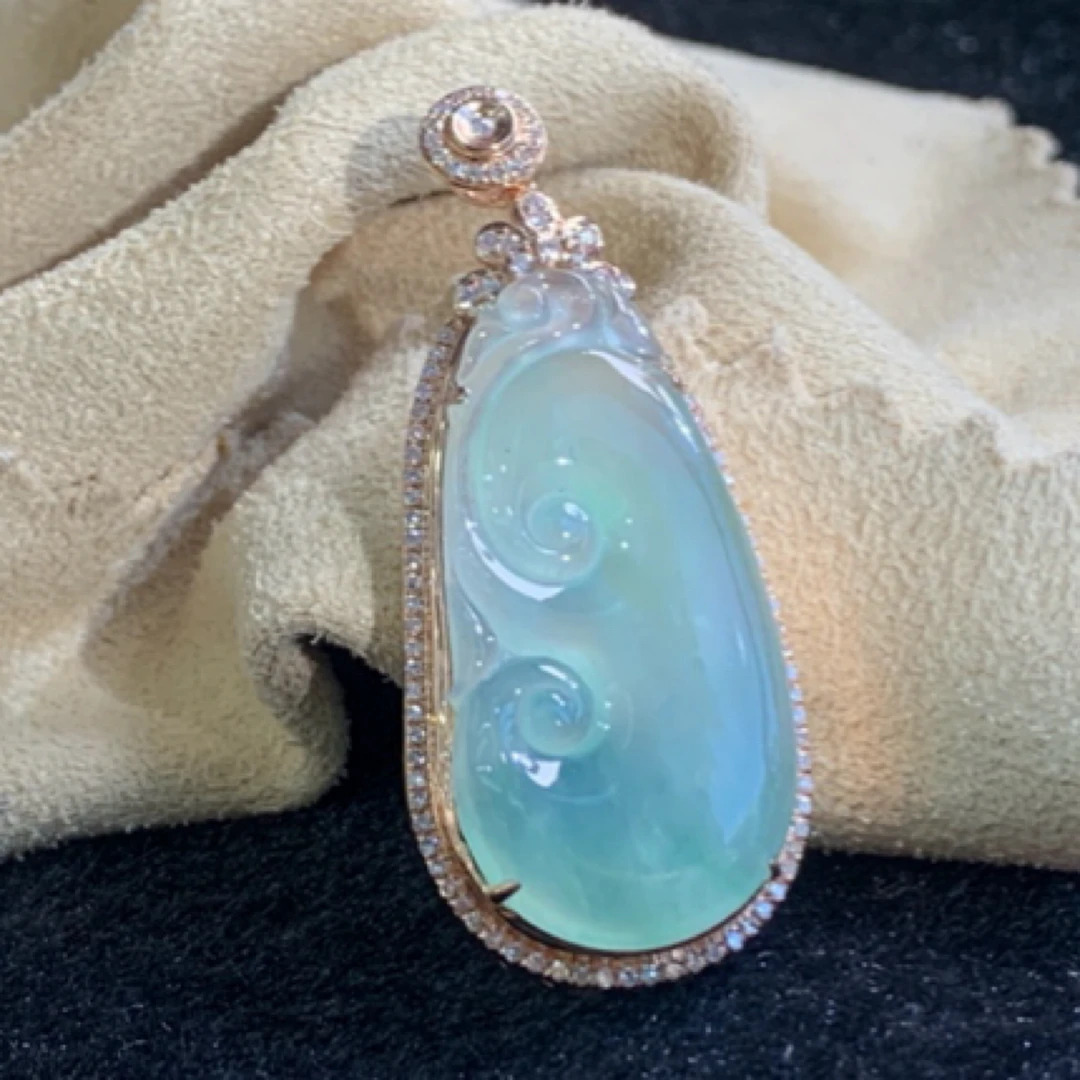 天然缅甸翡翠A货冰阳绿晴水底如意豪华镶嵌18k金满钻吊坠玉挂件