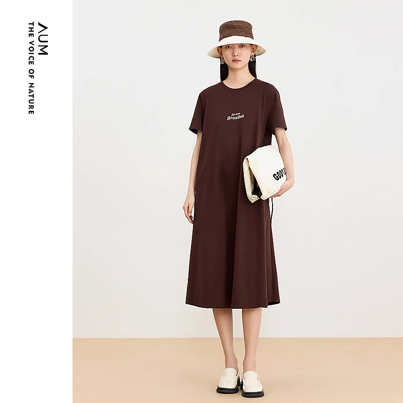 AUM/噢姆夏时尚圆领简约休闲美式复古咖色中长款连衣裙M1EG26216