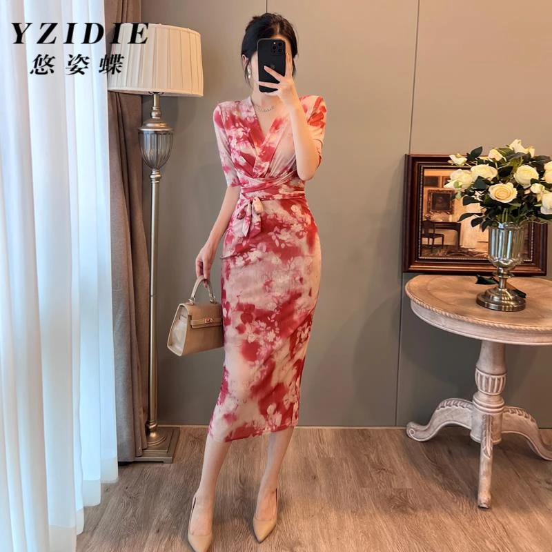 法式复古V领修身网纱包臀裙碎花连衣裙气质名媛高端女神范高级感