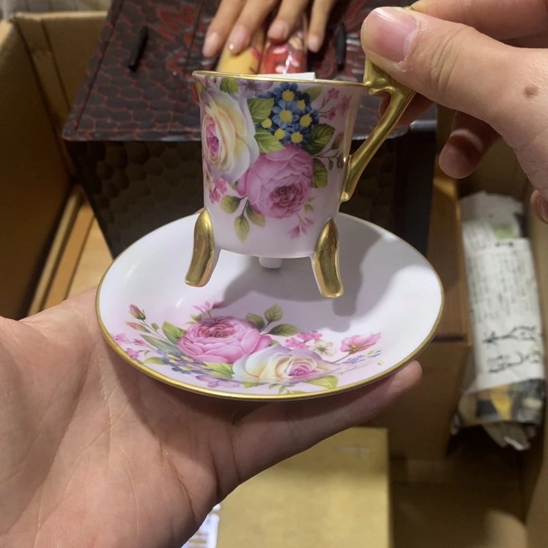 瓷片把v各行各界哈哈哈哈给哥哥