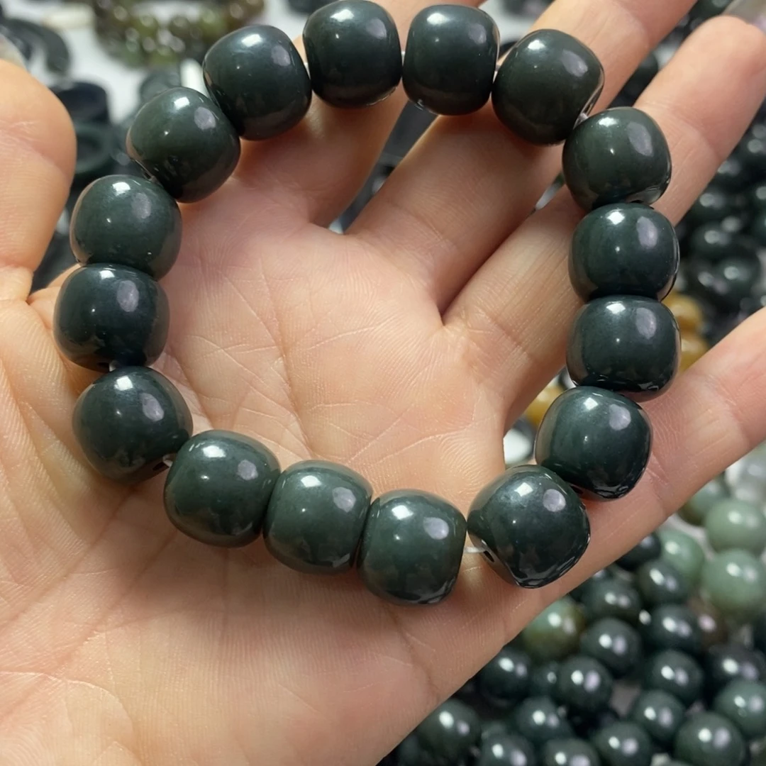 未镶嵌手链和田玉…*新疆和田青玉卡14老型手串