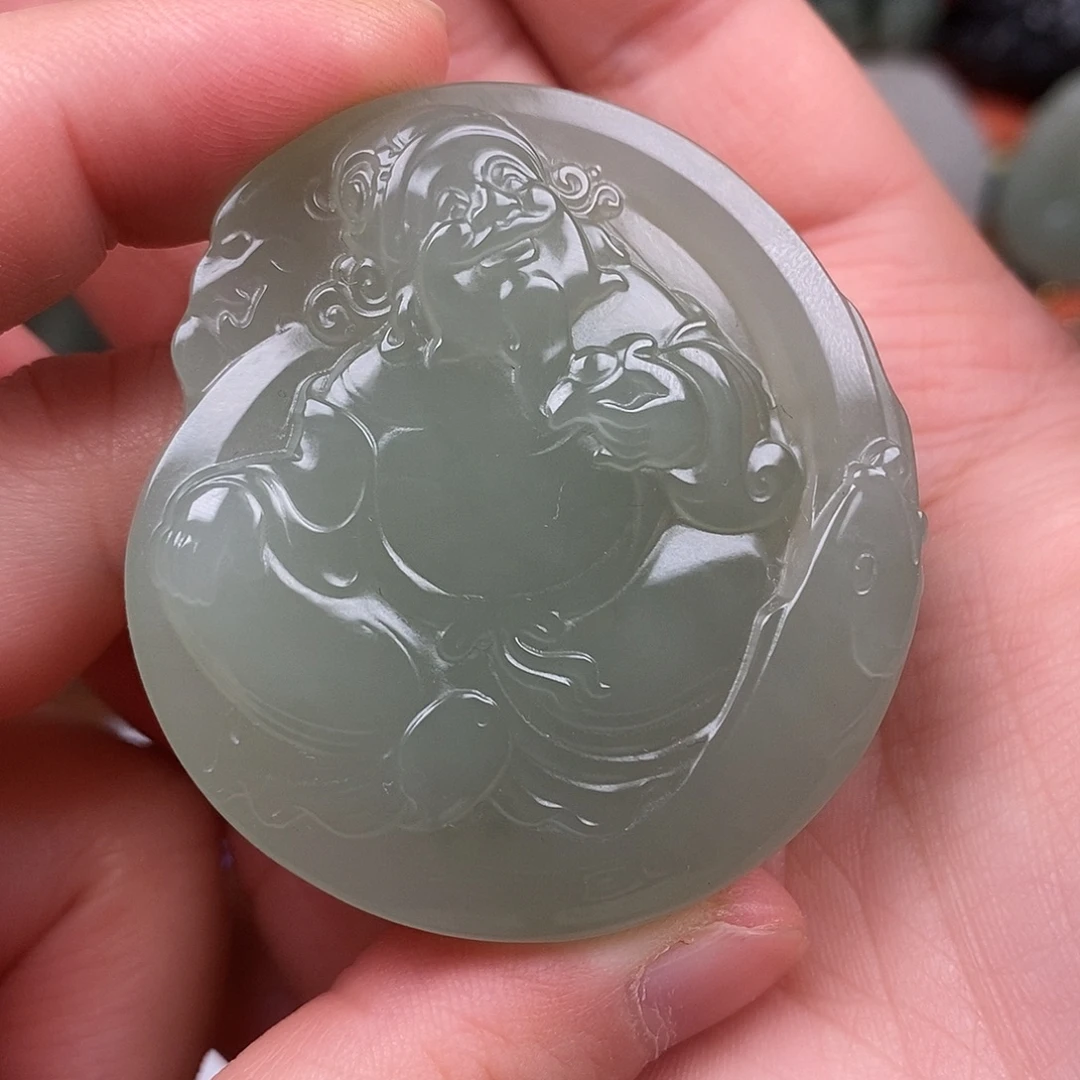 和田玉未镶嵌颈饰财神