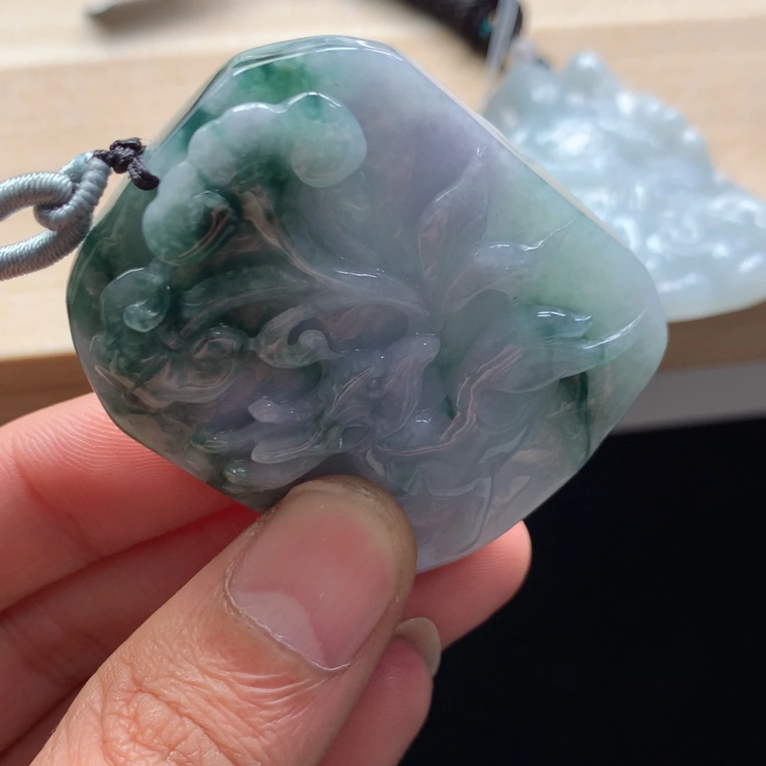 颈饰未镶嵌翡翠吊坠