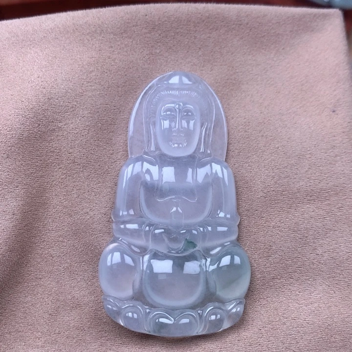 翡翠未镶嵌颈饰缅甸