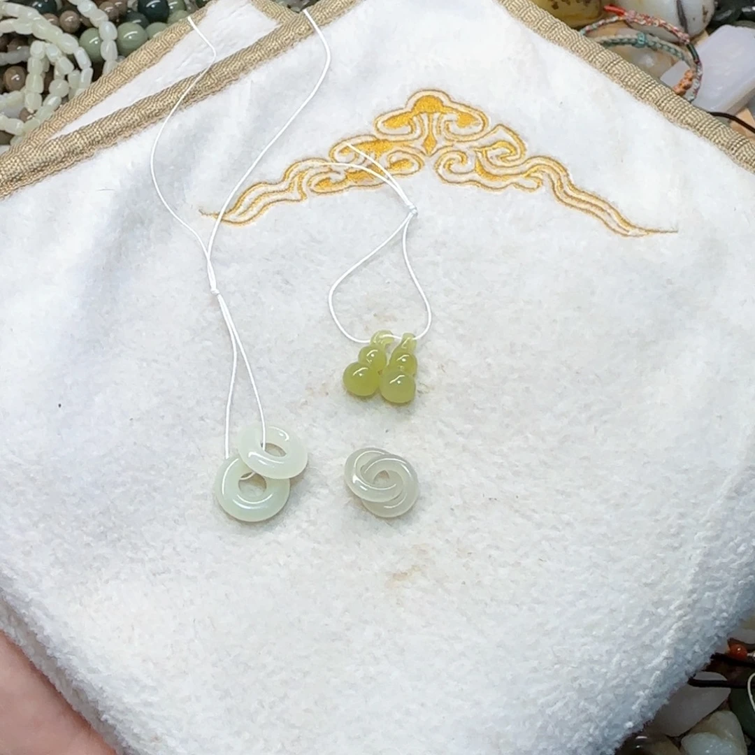 和田玉吊坠(不含链)未镶嵌花****狗