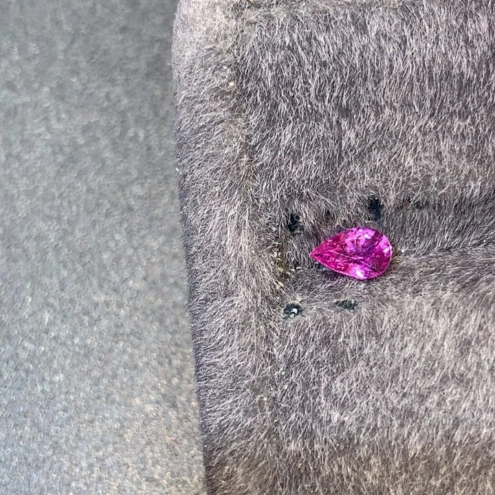 裸石彩色蓝宝石R****0.6克拉