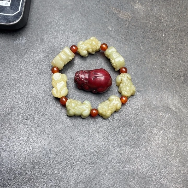 娜***娜把件白玉菩提摆件