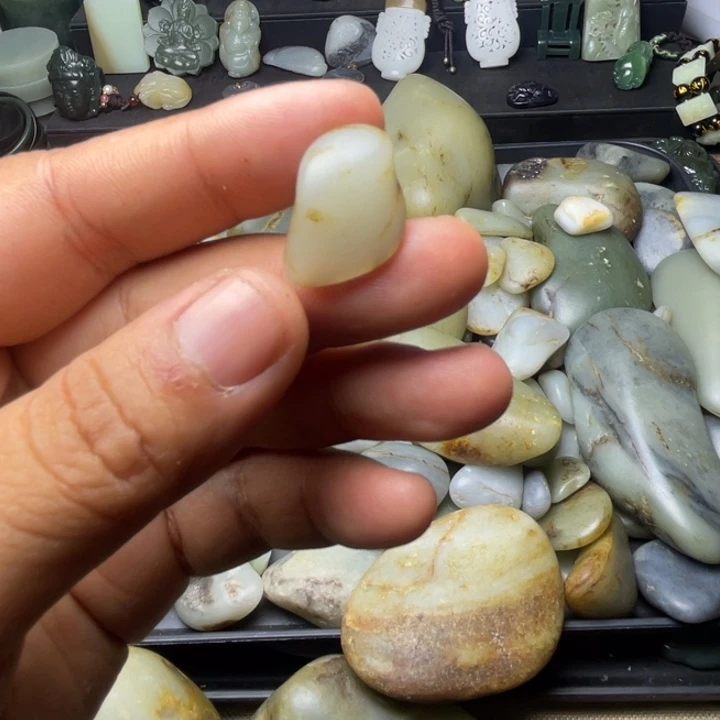 未镶嵌和田玉珠宝半成品