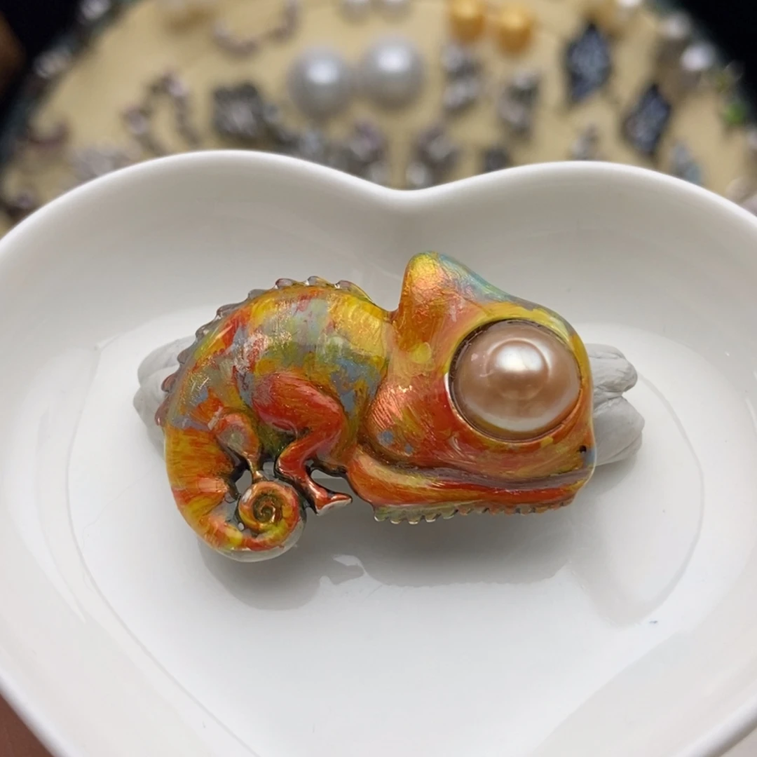 画框淡水珍珠银S925镶嵌变色龙胸针吊坠两用款定制