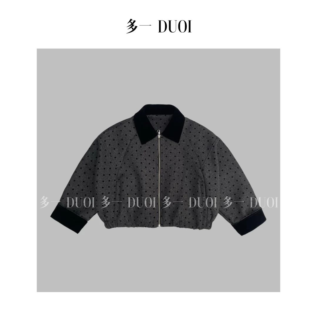 多一“柏林女孩”2025冬季翻领拉链下摆松紧撞色蝙蝠袖百搭短外套