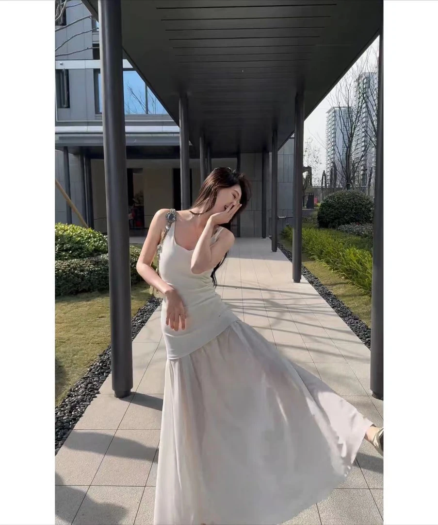 纯欲辣妹气质吊带连衣裙夏季新款性感收腰网纱长裙+蕾丝边衬衣