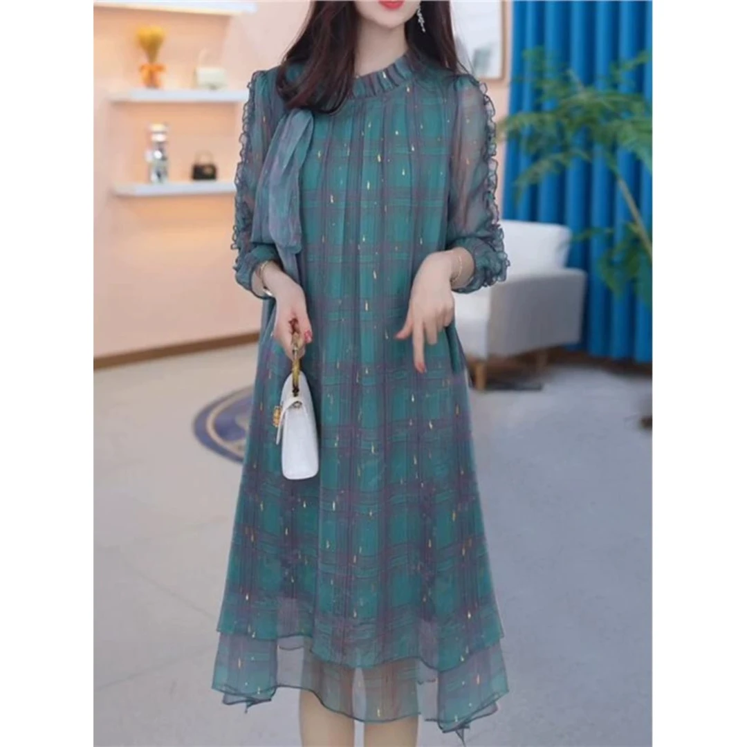 宽松藏肉连衣裙女春装2025新款阔太太设计感爆款穿搭字裙