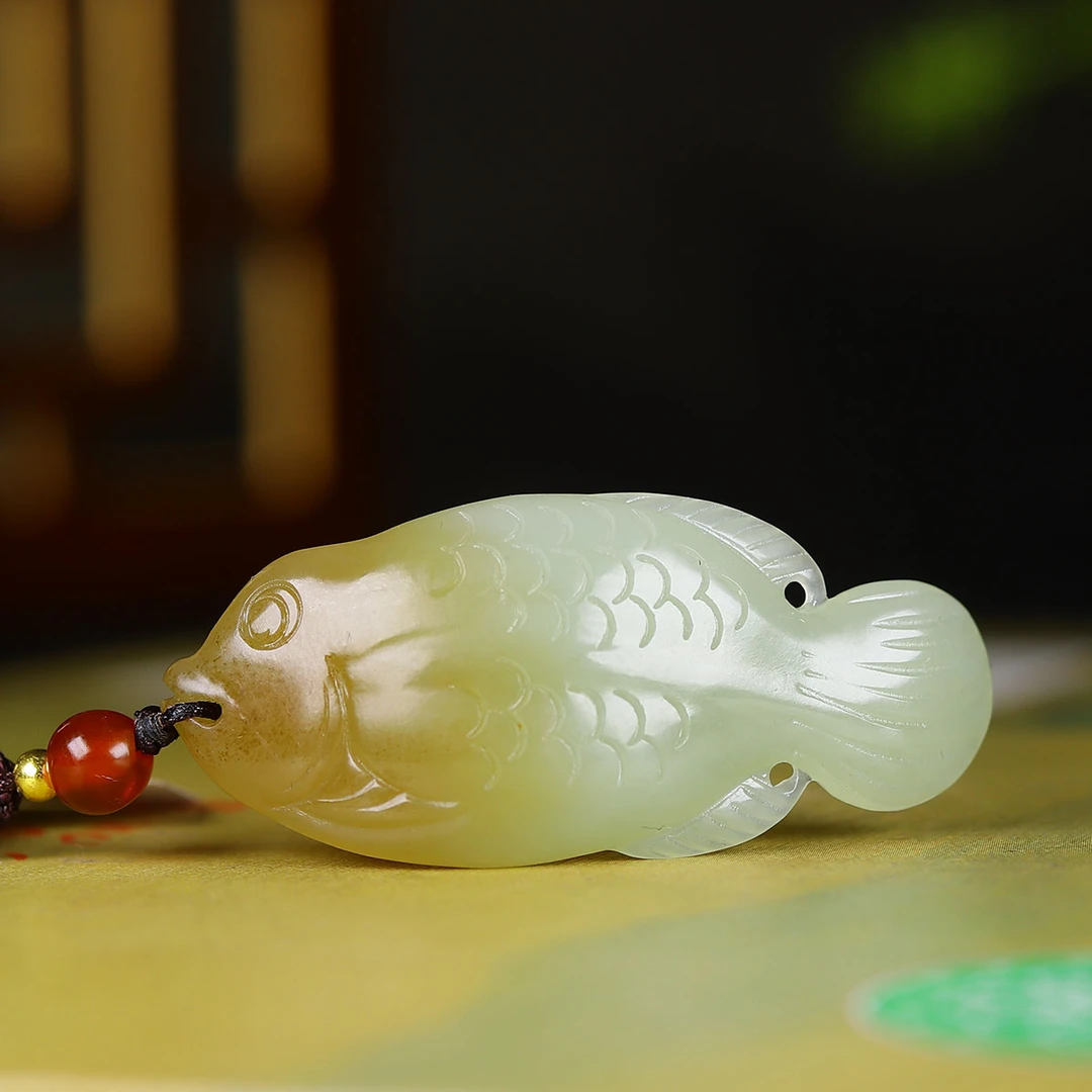 1122112和田玉且末料金鱼挂件