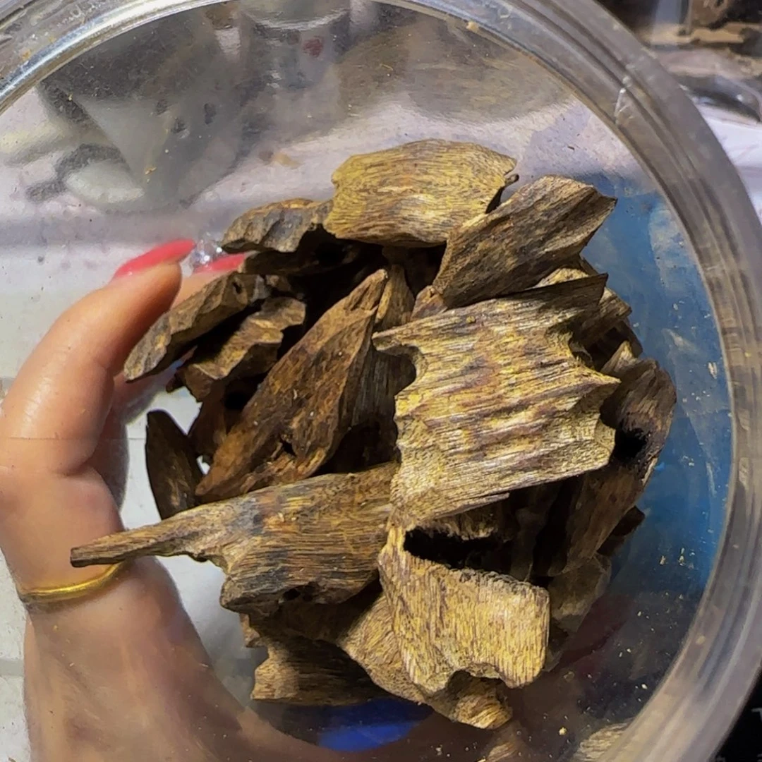 小***胶沉香沉香碎屑陆河老料子101克