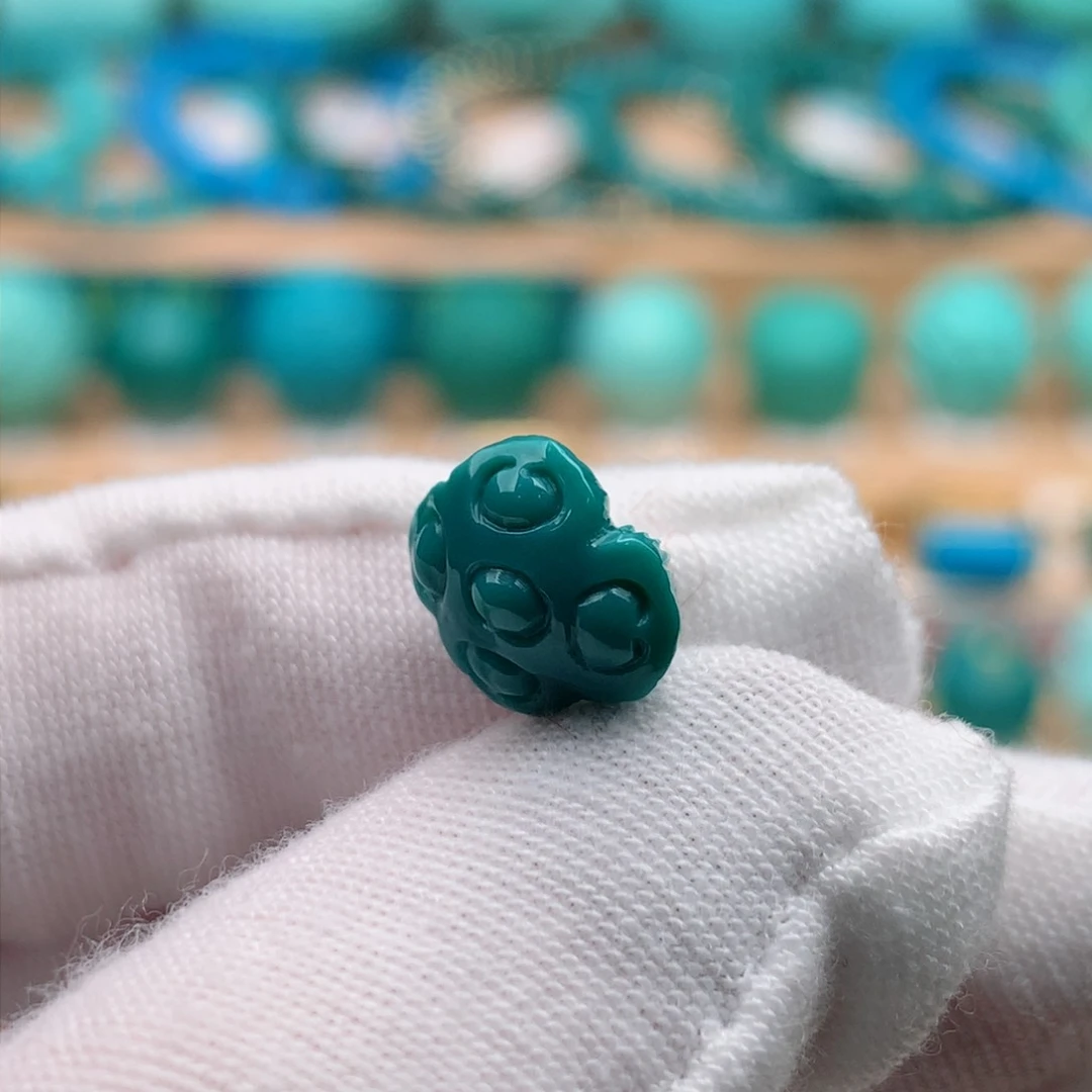 未镶嵌绿松石珠宝奇石