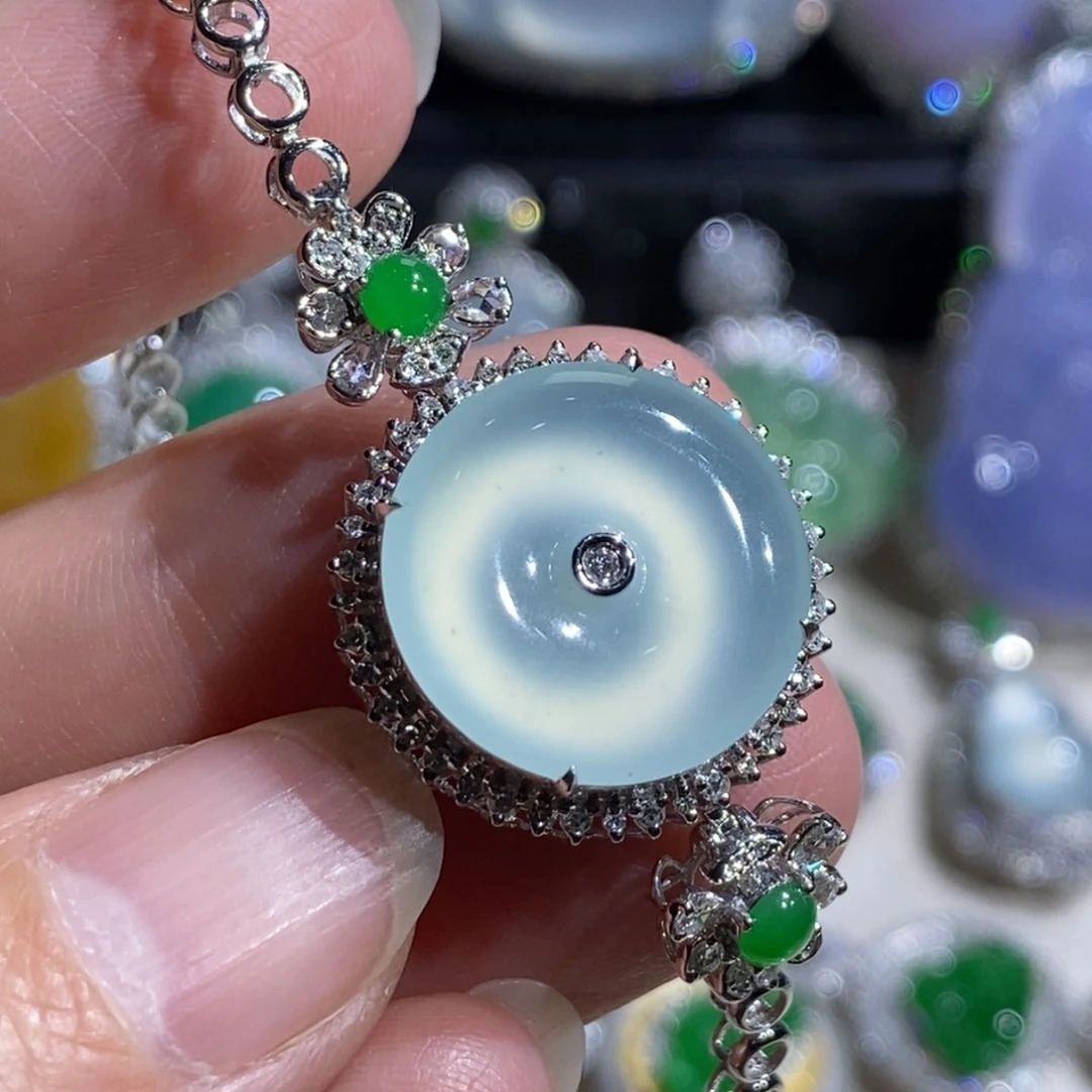 翡翠18K金镶嵌颈饰手链