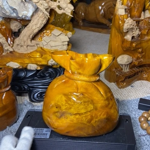 金丝楠辉****3代代有福的