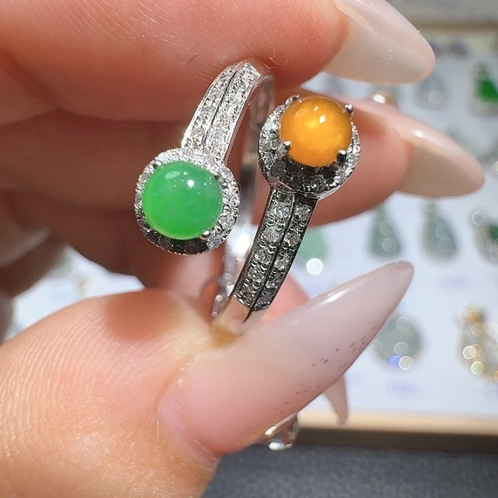 翡翠戒指18K金镶嵌翡翠