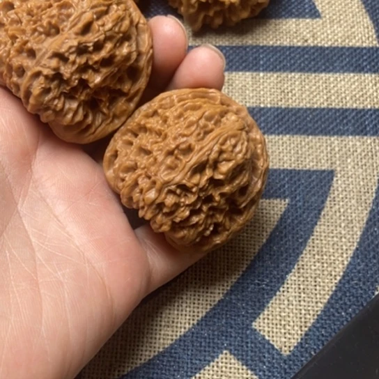 吊坠文玩核桃南疆