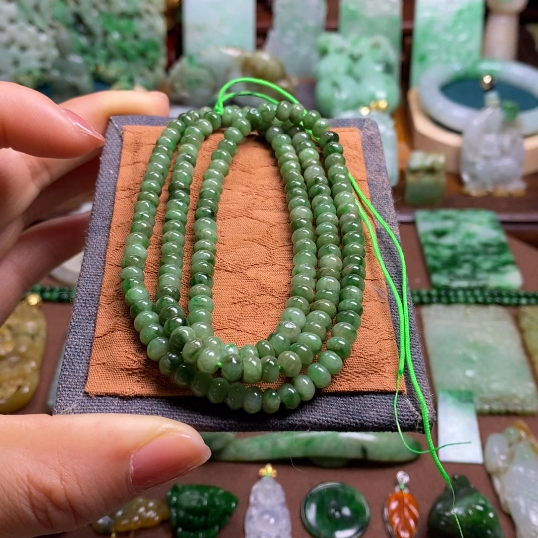 刘***生翡翠未镶嵌颈饰11111111111